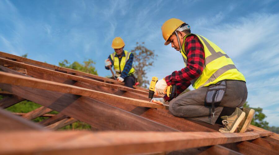 Professional gutter cleaning in Gladstone, IL